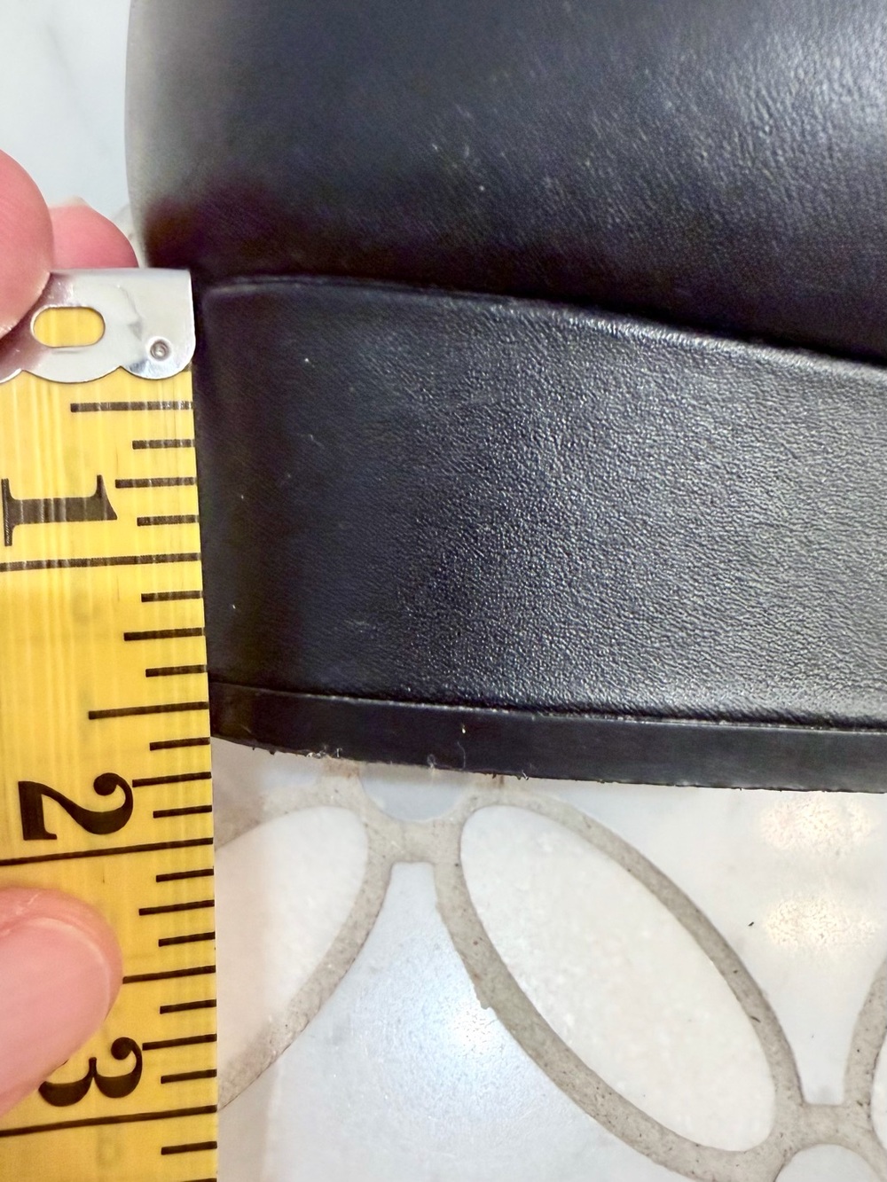 Dr. Scholl's Leather T-Strap Comfort Mary Jane Pumps Black Size 11 W Wide Width - Picture 12 of 13